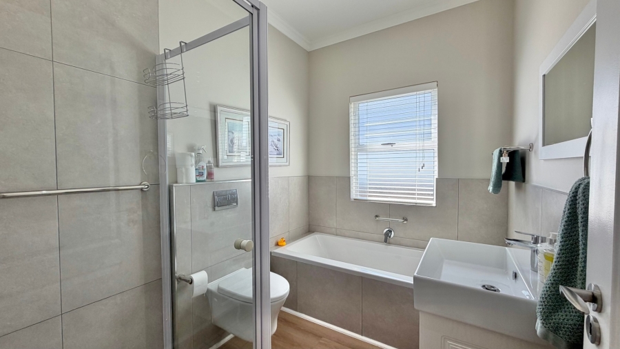 3 Bedroom Property for Sale in Dennegeur Western Cape